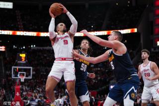 的表现并不 的表现并不